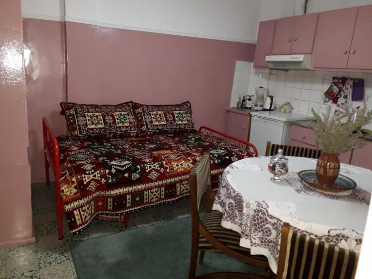 Granny'S Home Калампака Экстерьер фото